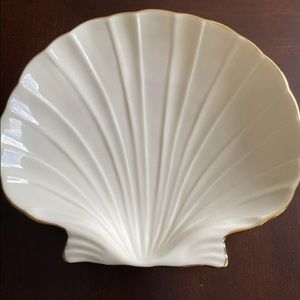 Lenox Shell Server BRAND NEW
